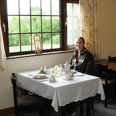 Arms Bed & Breakfast Bunratty